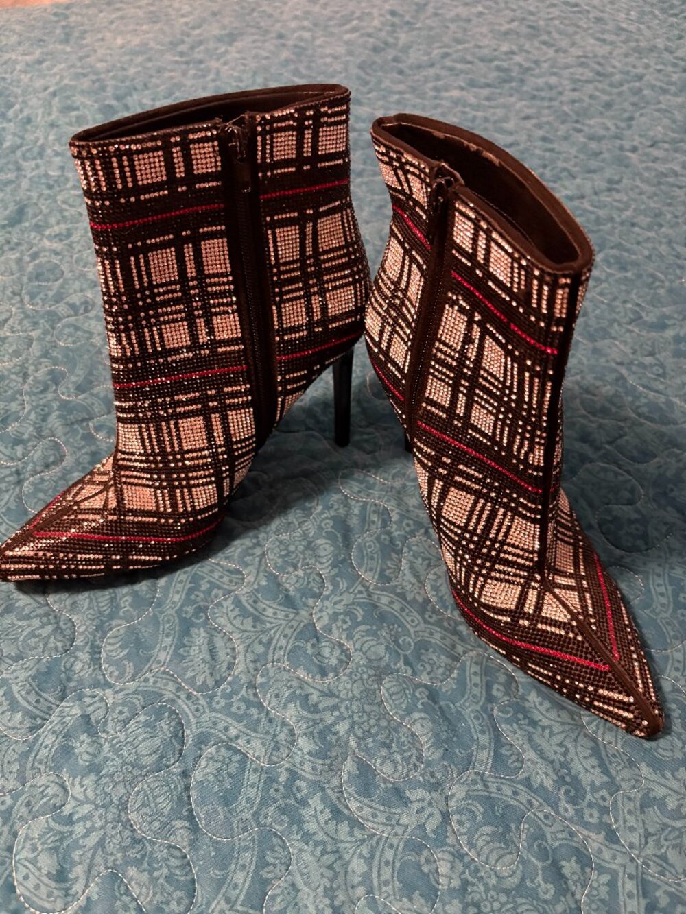 INC Chrystal Embellished Sparkly Booties Size 8. NWOB